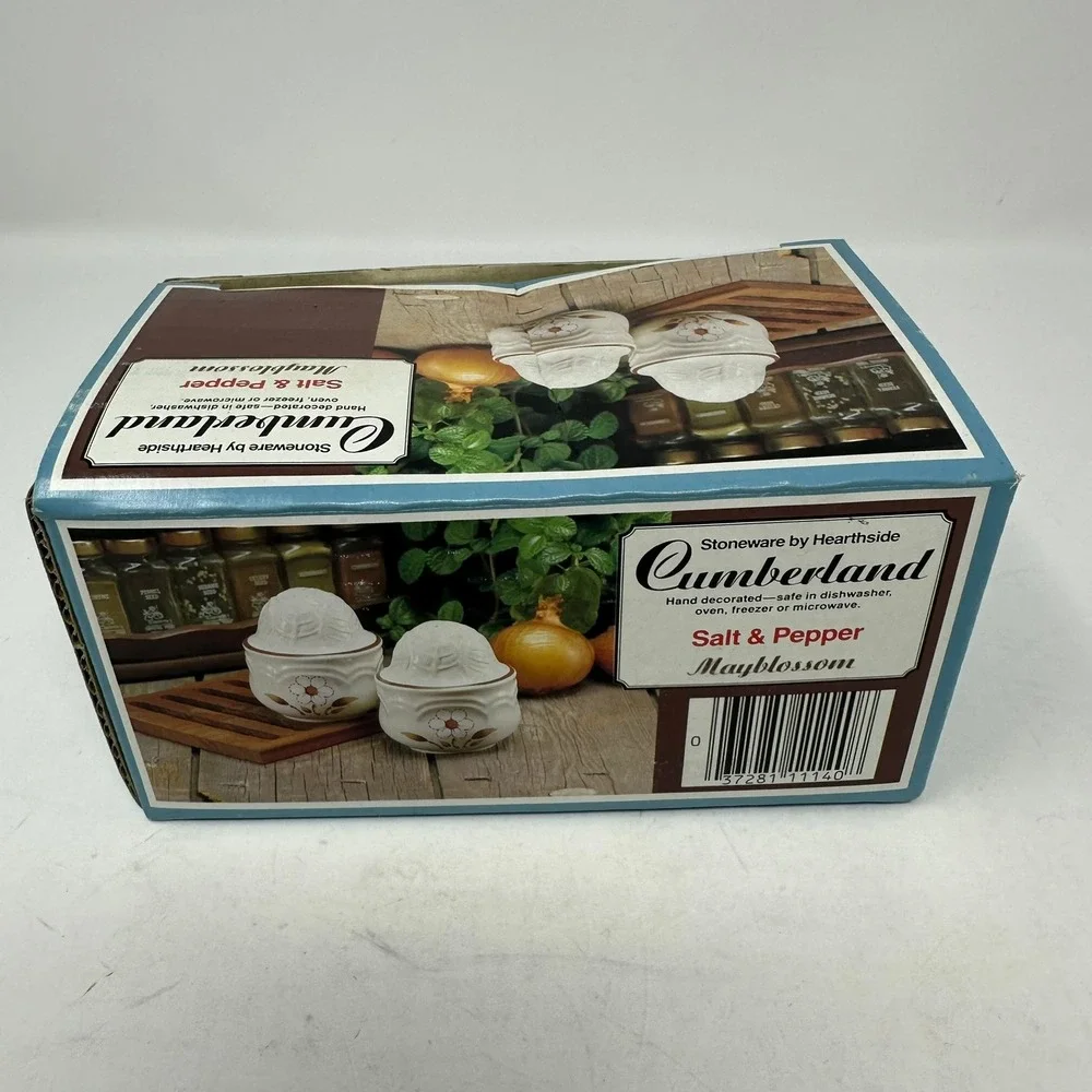 Hearthside Salt Pepper Shakers Unisex OS White Cumberland Mayblossom Stoneware